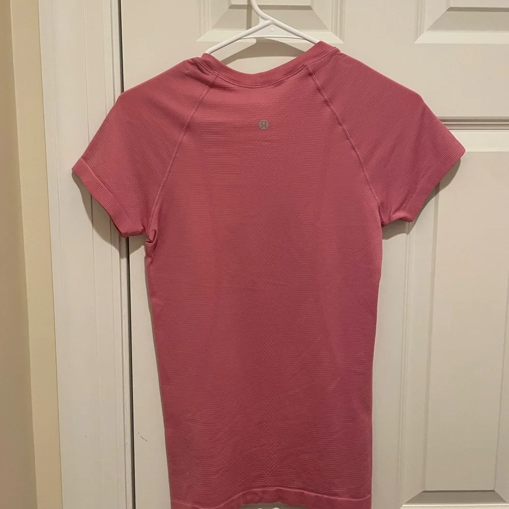 Lululemon Swiftly Tech pink - Picture 2 of 2